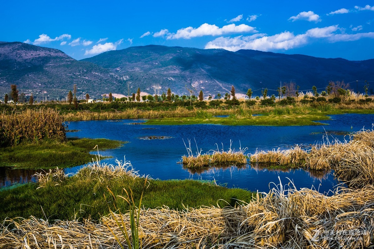 云南石屏异龙湖风光