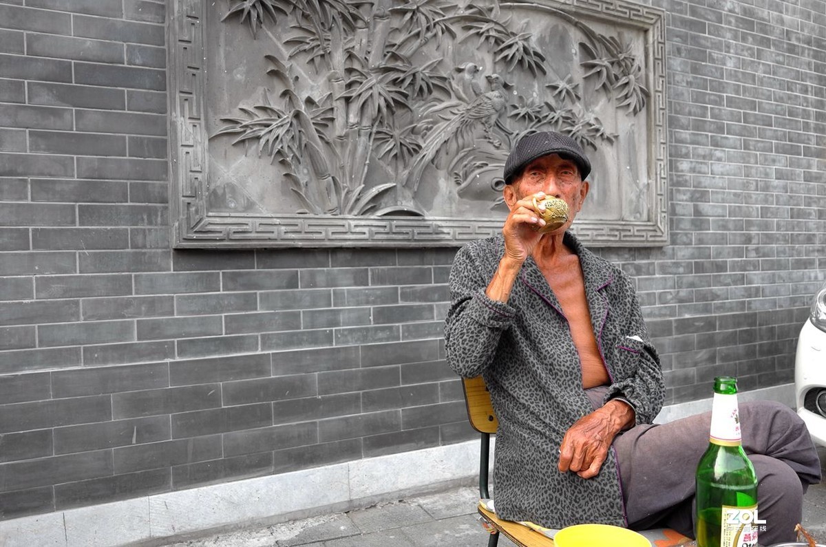 北京大爷的“小滋”生活