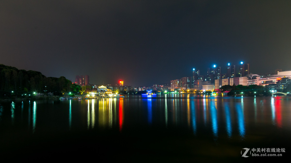 70D  11-16 2.8/F 北湖夜色