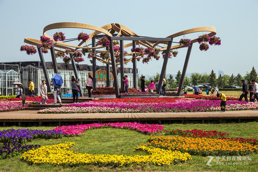 “五一”小长假第一天的牛角大圩 （合肥）