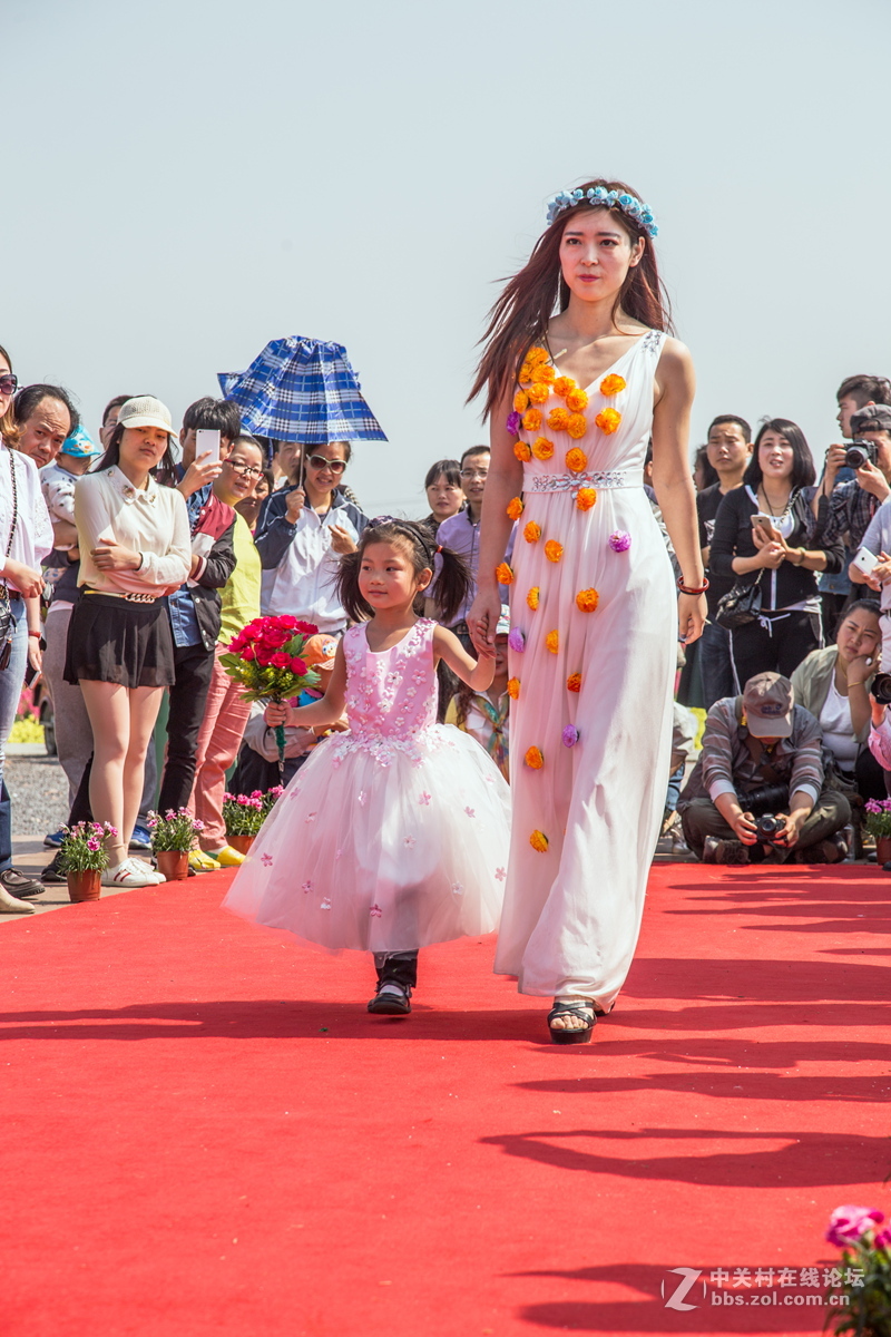 “五一”小长假第一天的牛角大圩 （合肥）