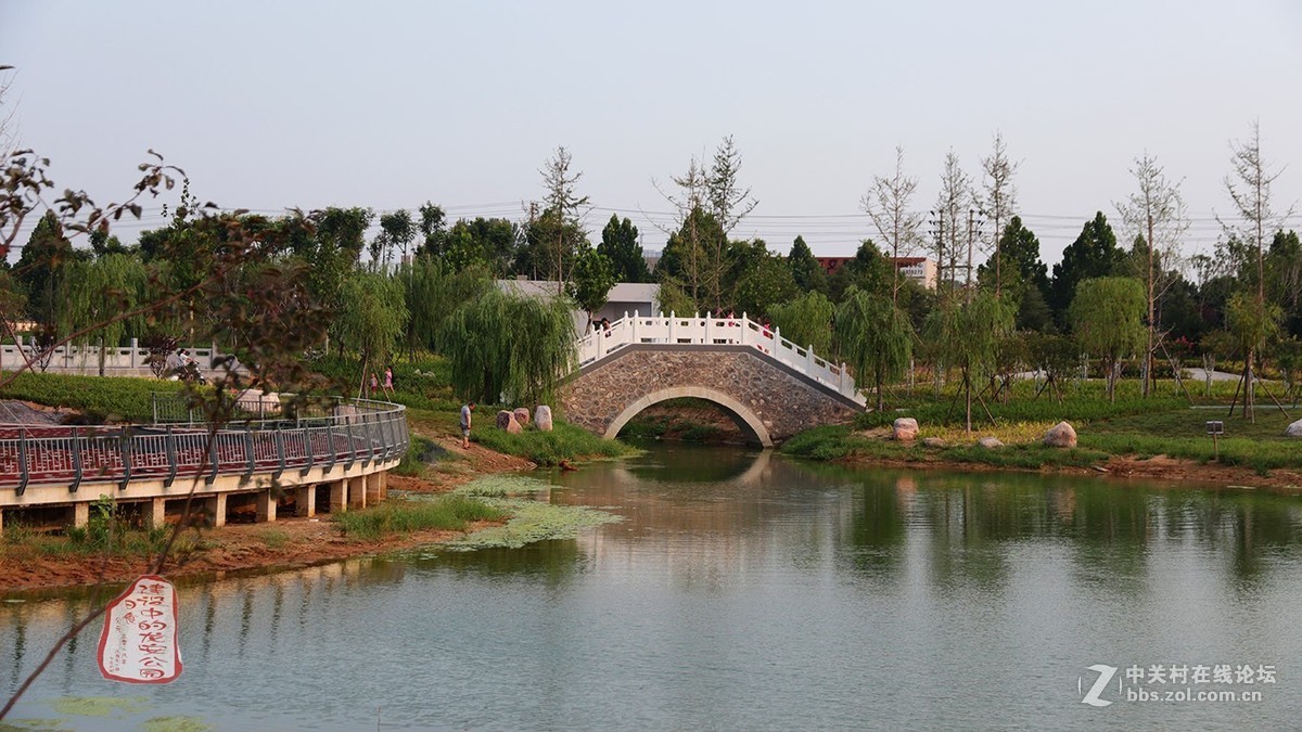 建设中的龙安公园