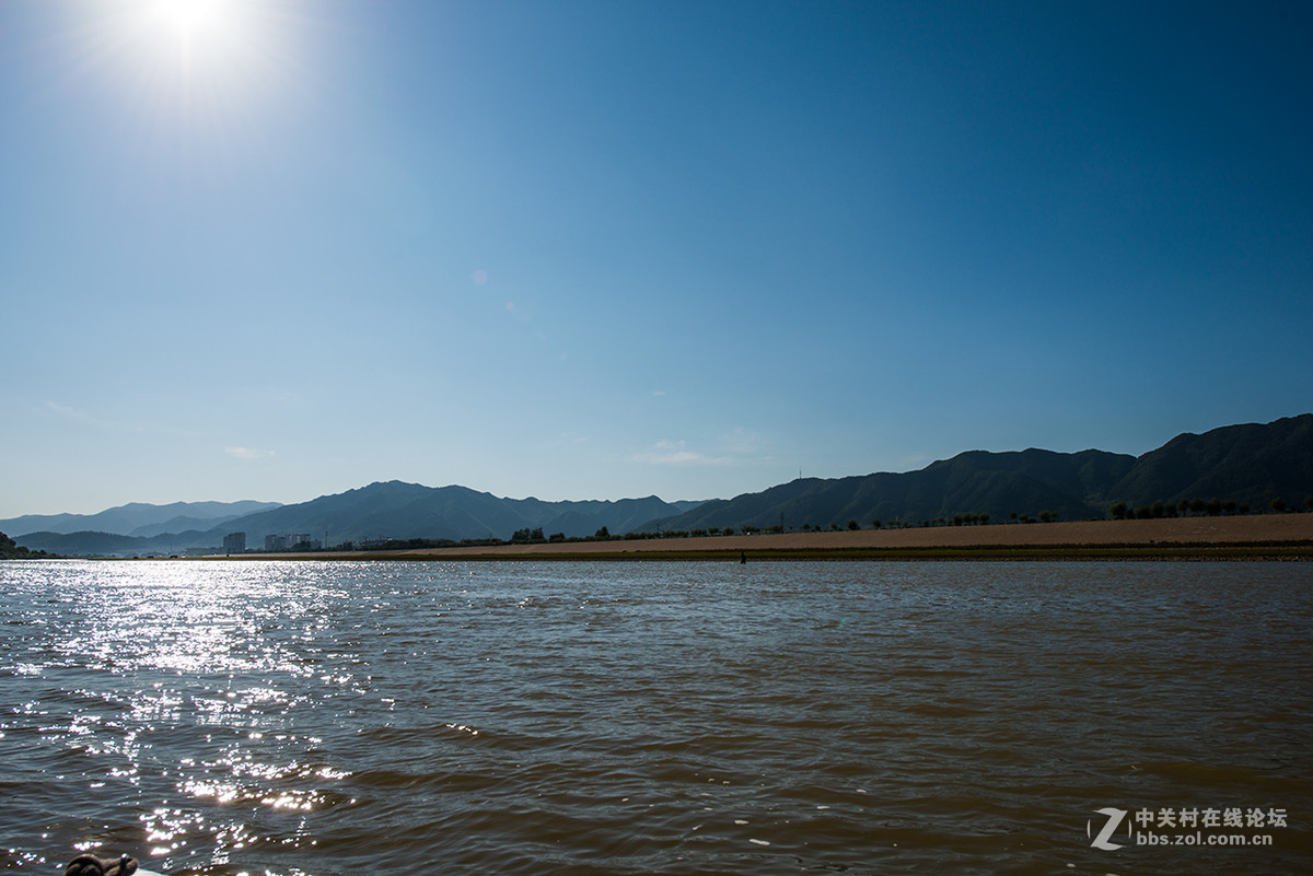 快艇暢游鸭绿江（广角）2015.9.8.