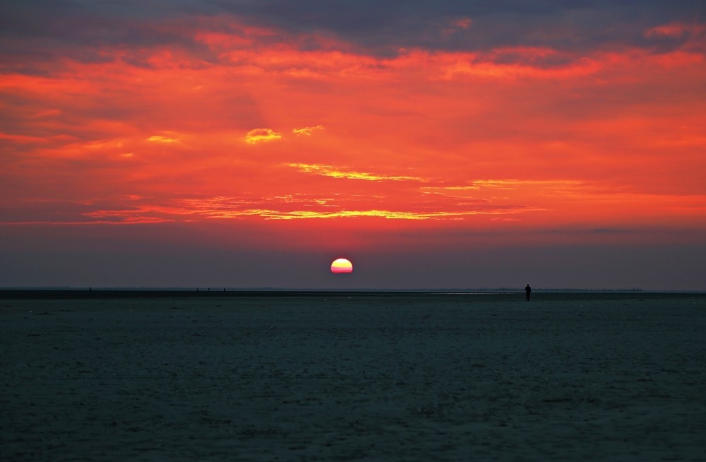 日升日落霞满天