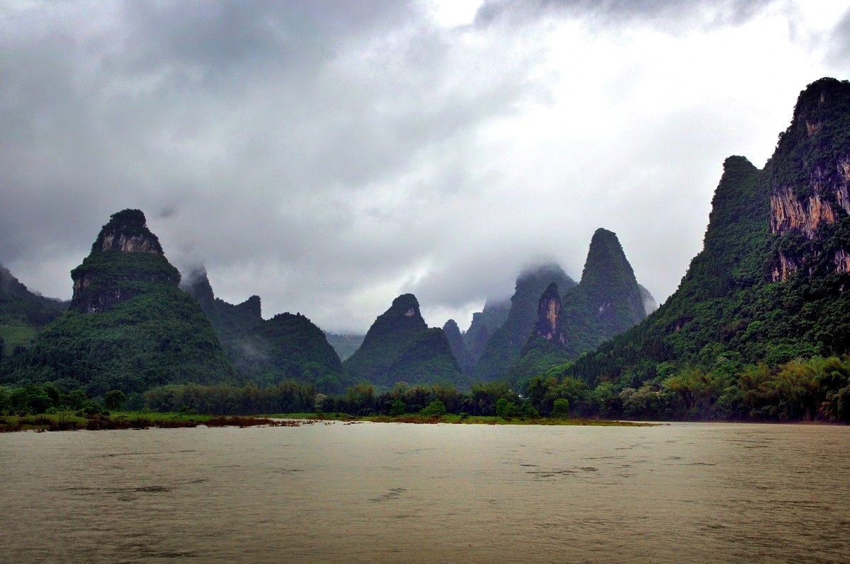 雨中的漓江