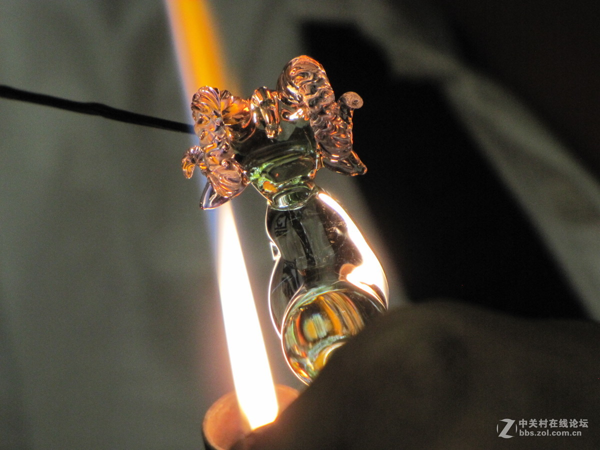 外出时偶遇上海艺人，“能工巧匠”用在他身上很合适。。。