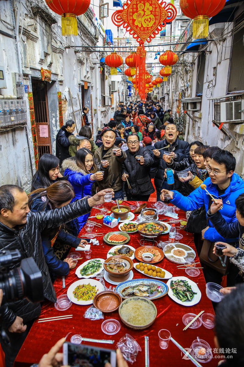 #寻找家乡的年味# 弄堂摆起百家宴
