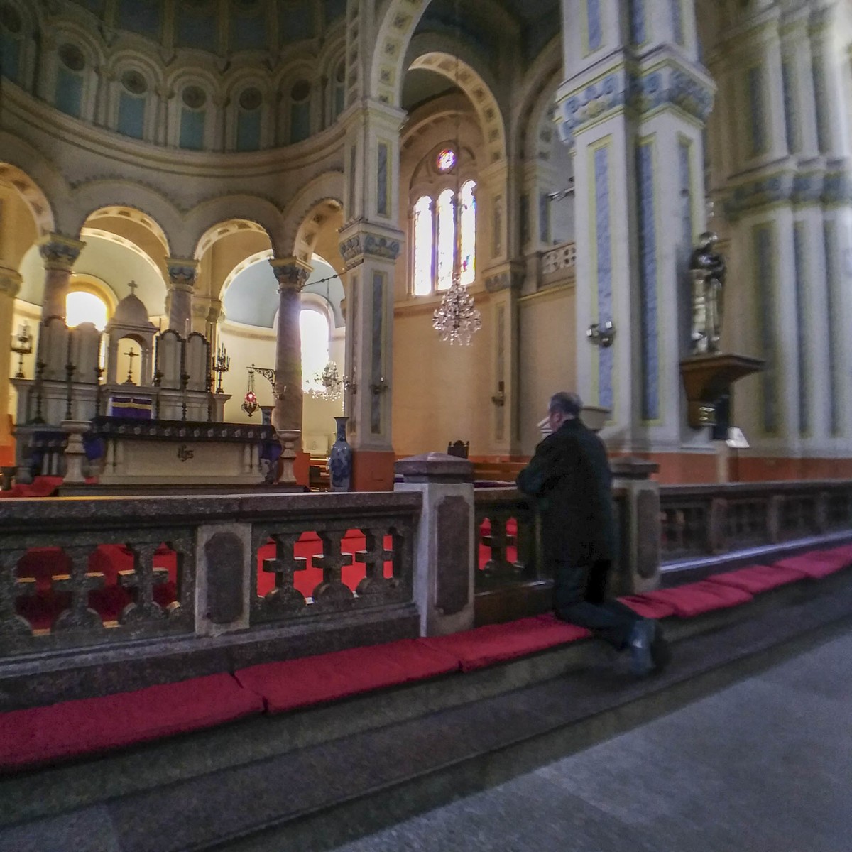 用努比亜Z17mini手机拍天津西开教堂。