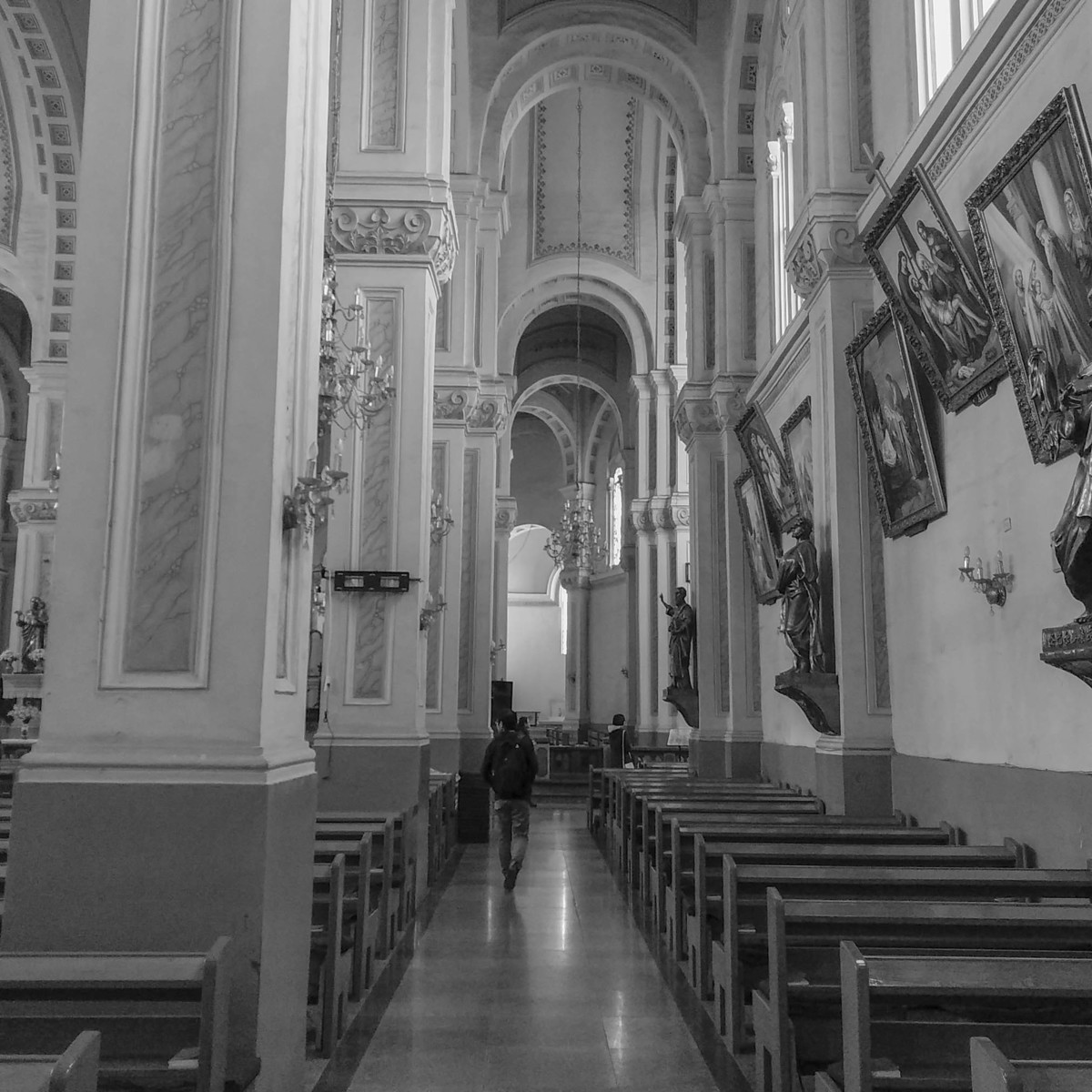 用努比亜Z17mini手机拍天津西开教堂。