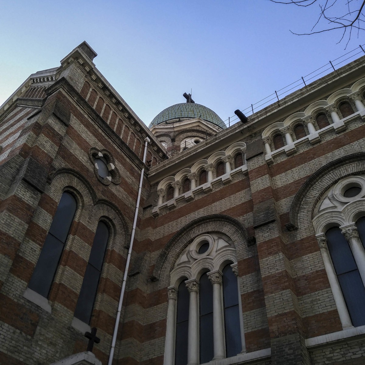 用努比亜Z17mini手机拍天津西开教堂。