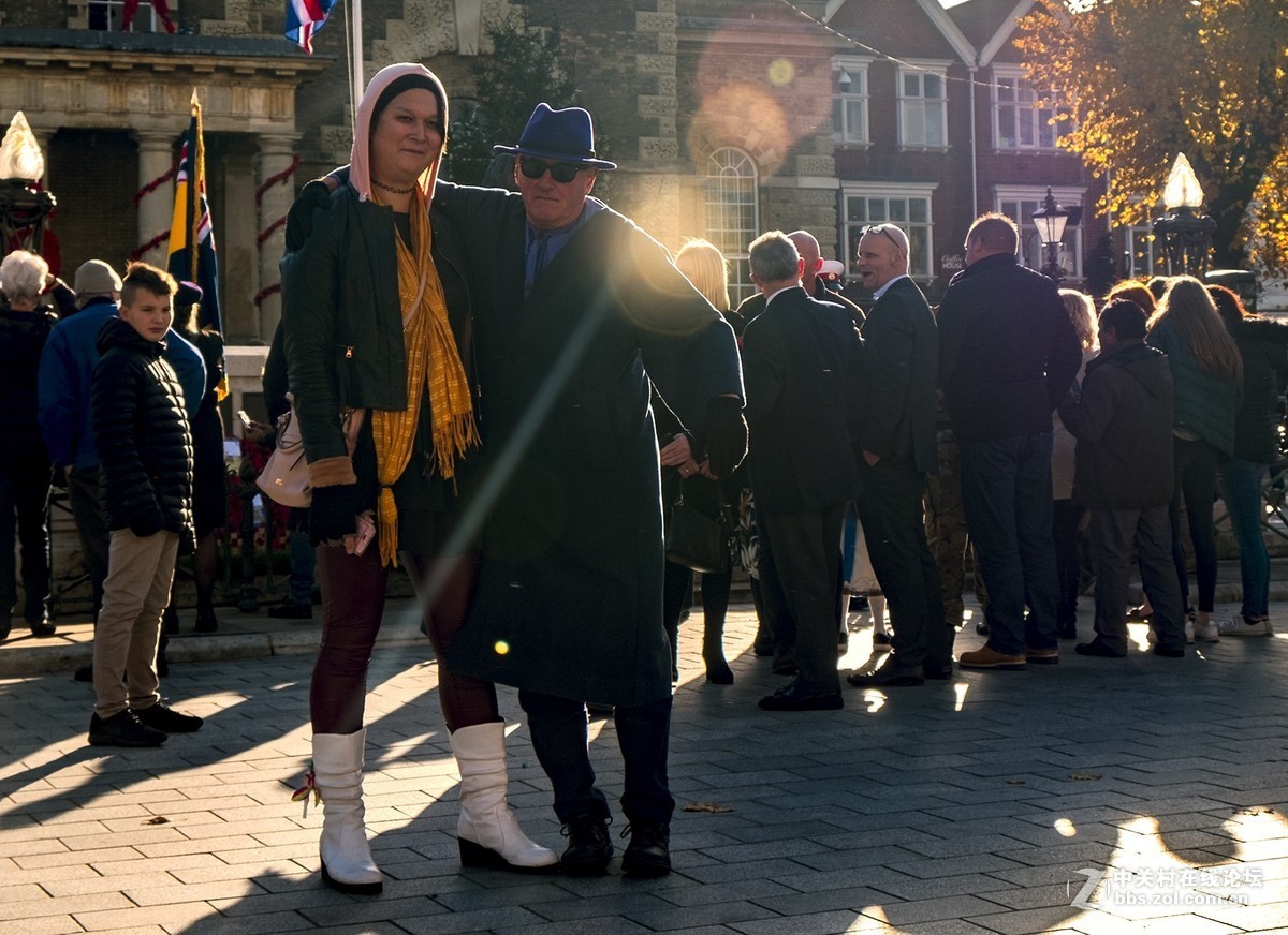 爱上残幅图轻便  今天珍惜和平日