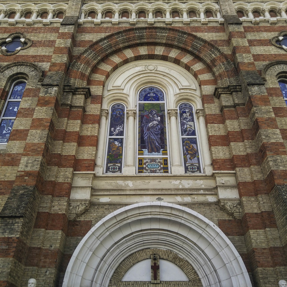 用努比亜Z17mini手机拍天津西开教堂。