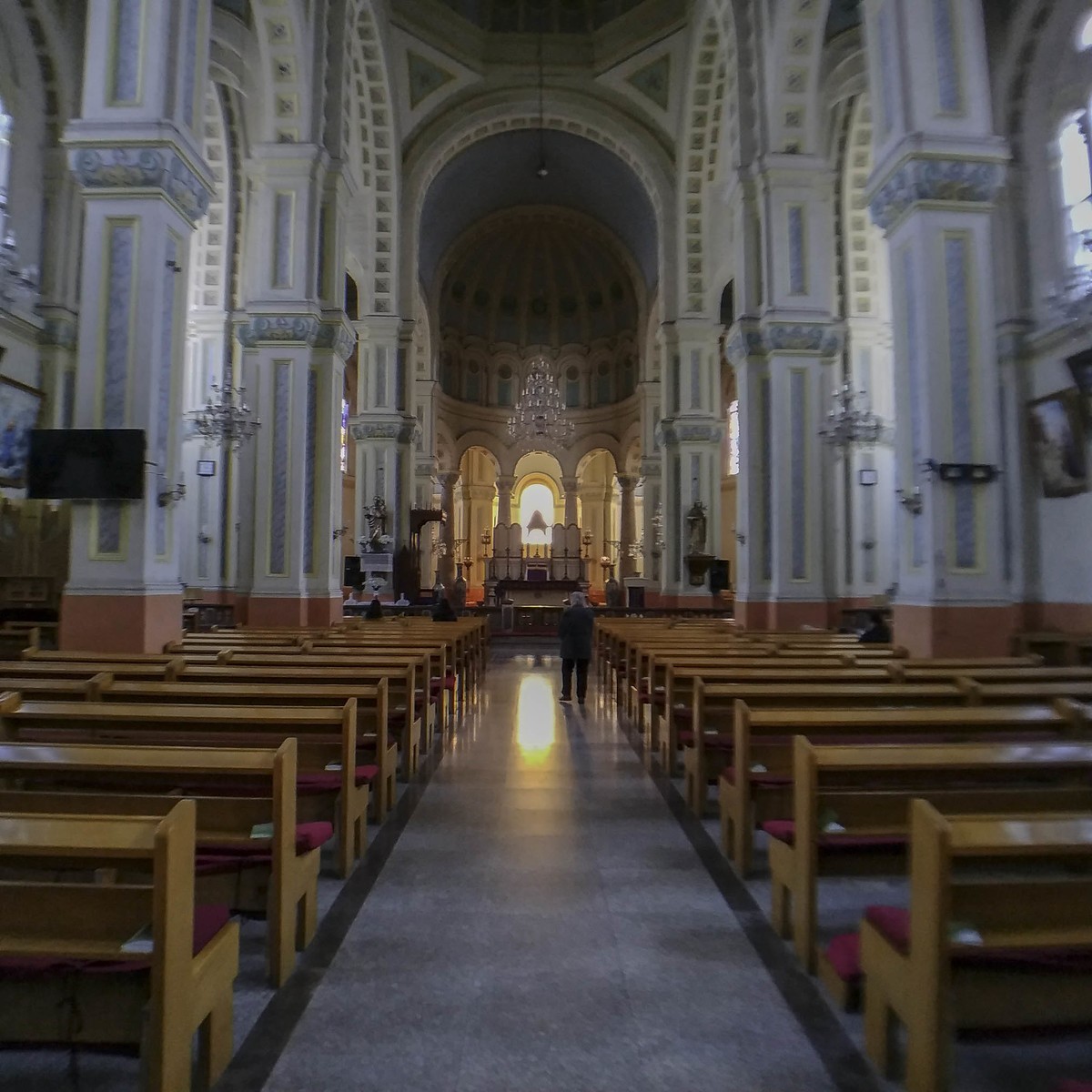 用努比亜Z17mini手机拍天津西开教堂。