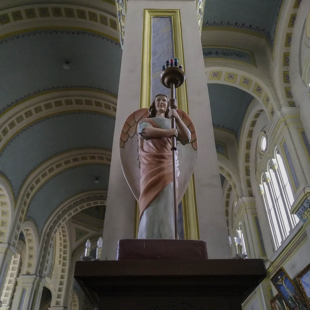 用努比亜Z17mini手机拍天津西开教堂。