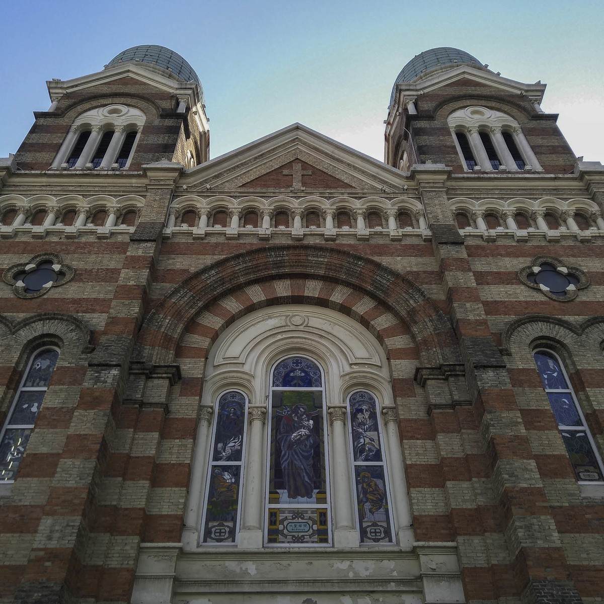 用努比亜Z17mini手机拍天津西开教堂。