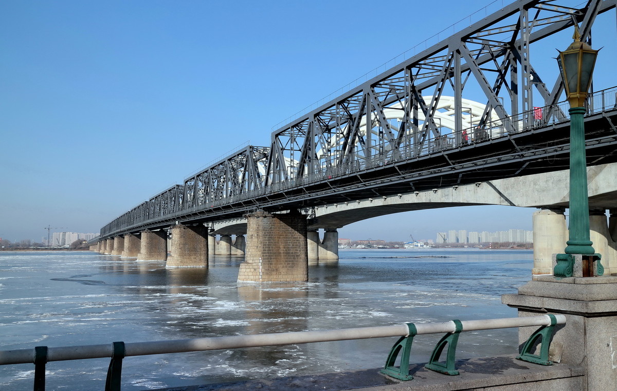 冰封松花江哈尔滨段