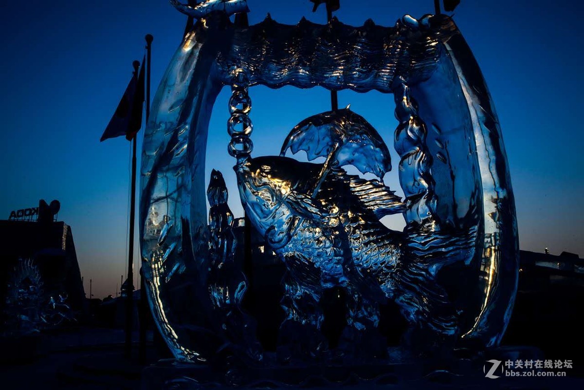 哈尔滨冰雪大世界冰雕光影瞬间