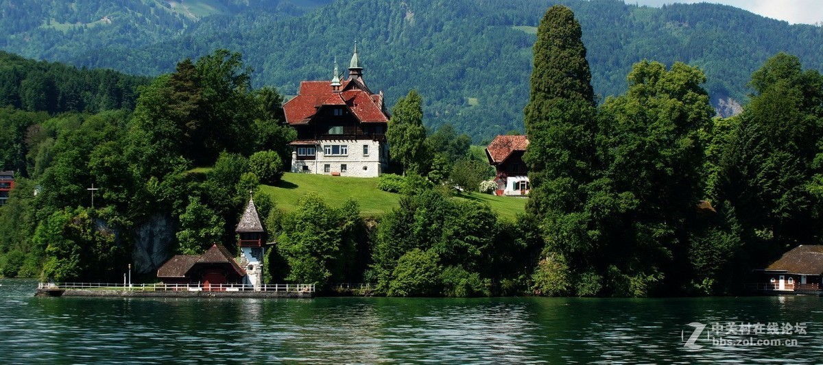 硫森湖边建筑