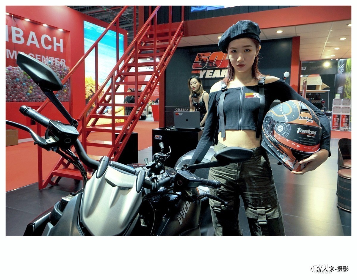 飒爽英姿(车模)