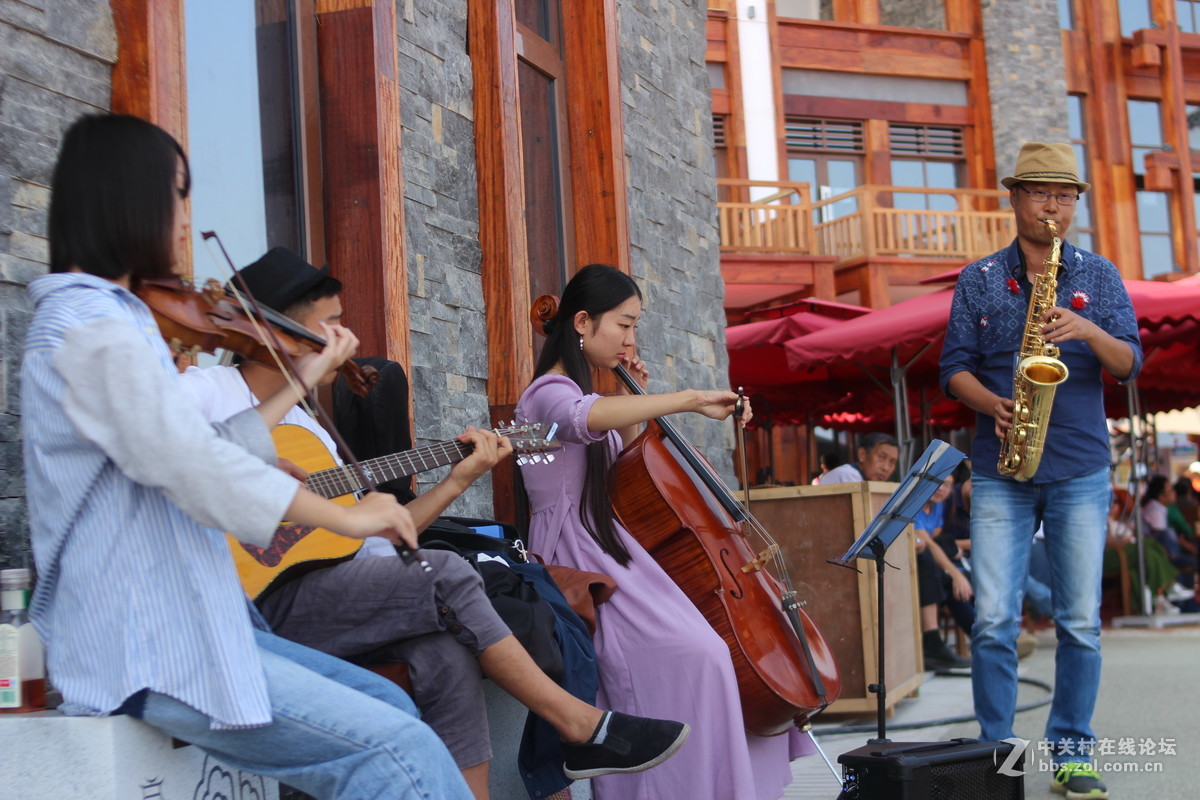 永诺35mm f2 拍人像人文