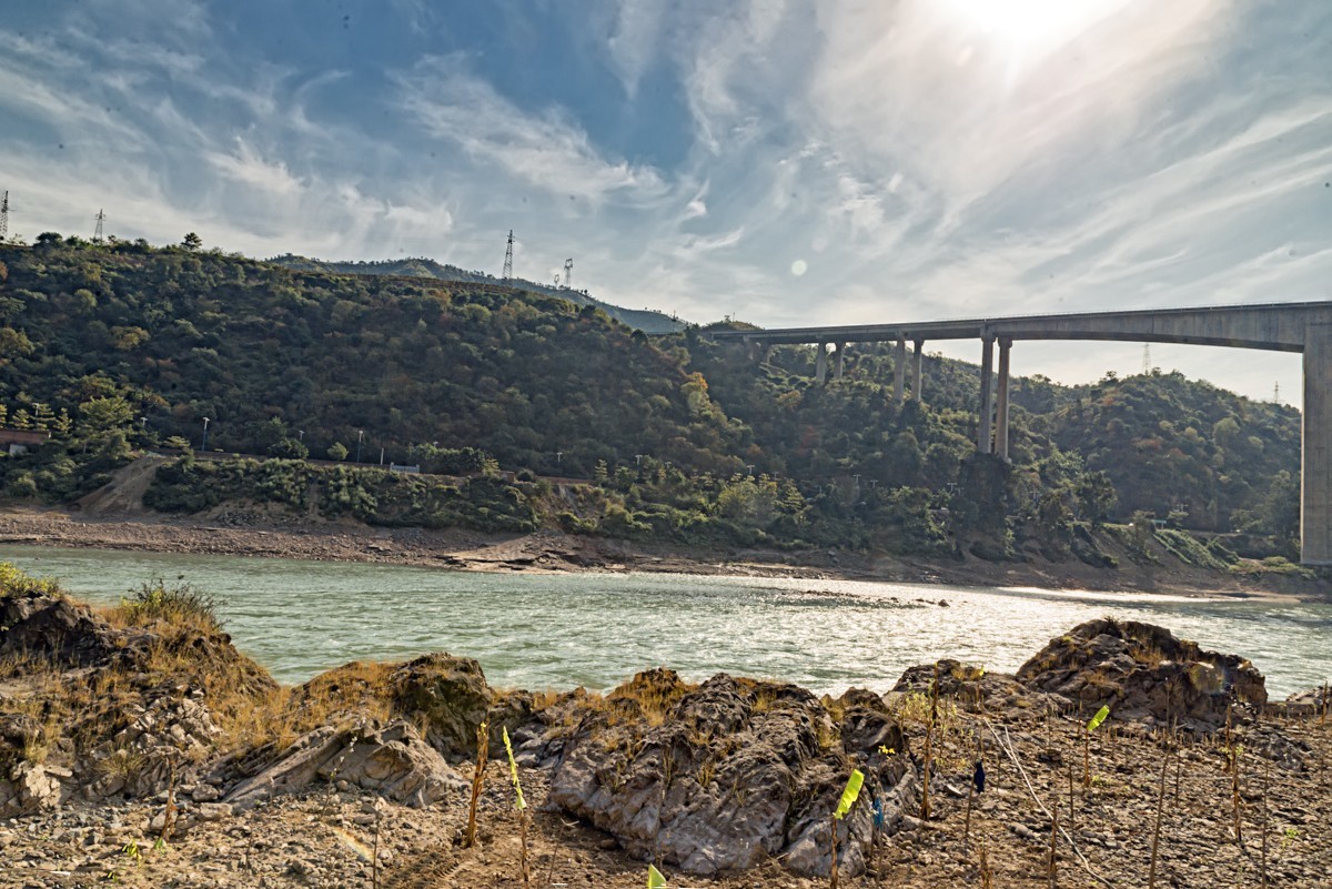 川西南攀枝花市：雅砻江大桥