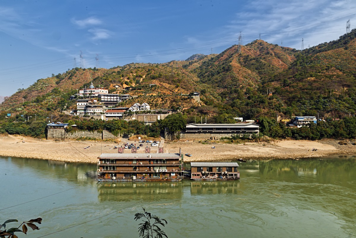 川西南攀枝花市：雅砻江大桥