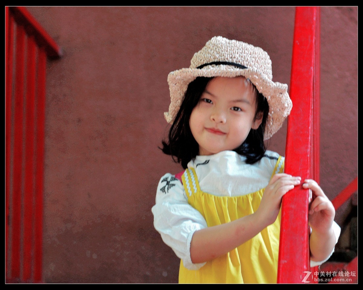 儿童片∶可爱小女孩莹莹。