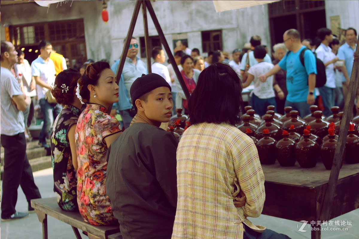 永诺35mm f2 拍人像人文