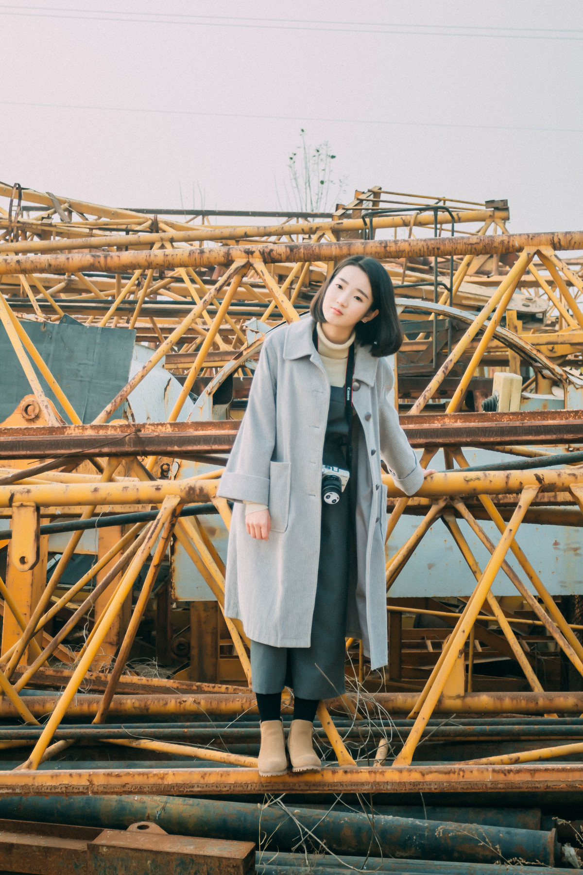 我觉得拍人像的话，饼干比17  40出片还要好。