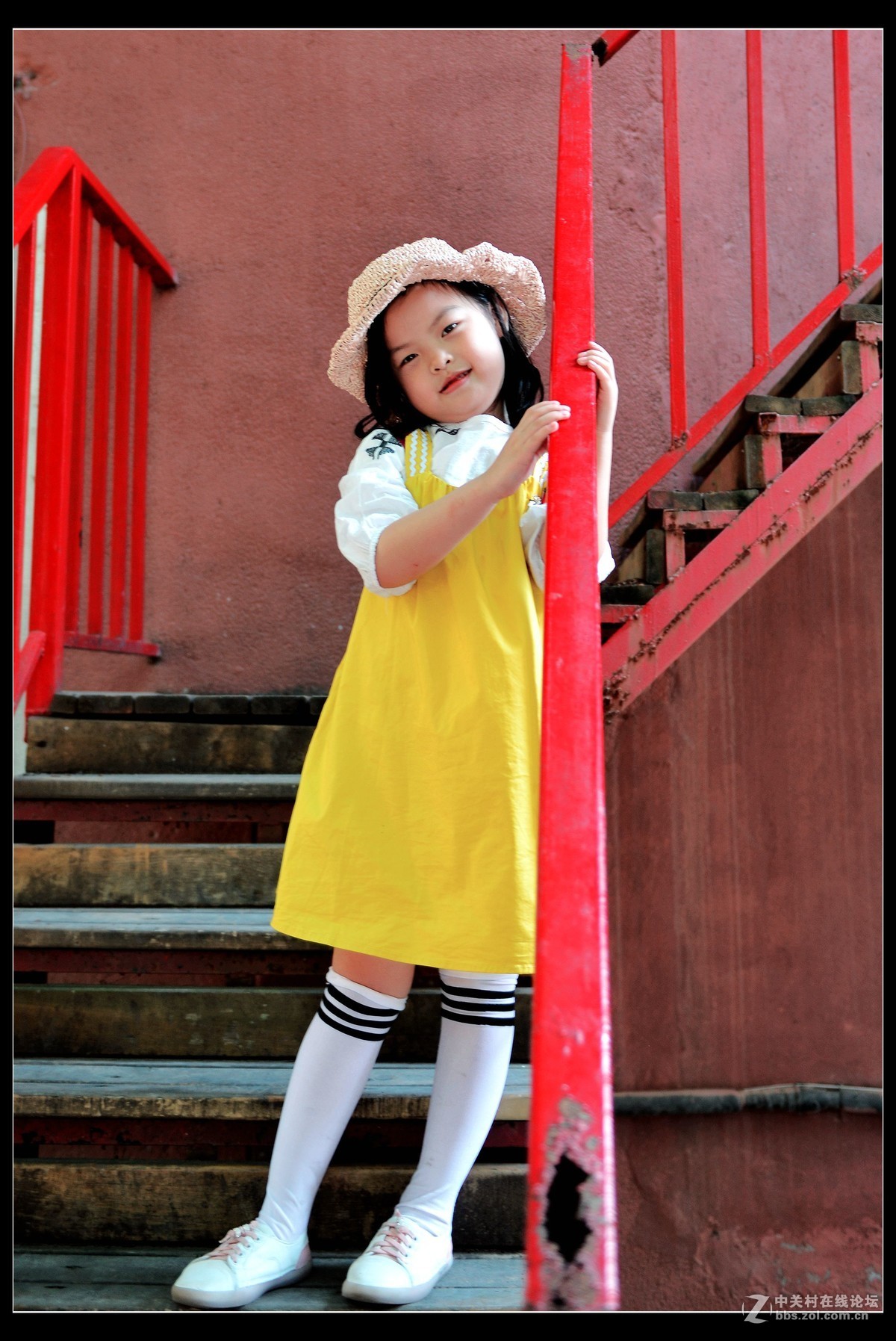 儿童片∶可爱小女孩莹莹。