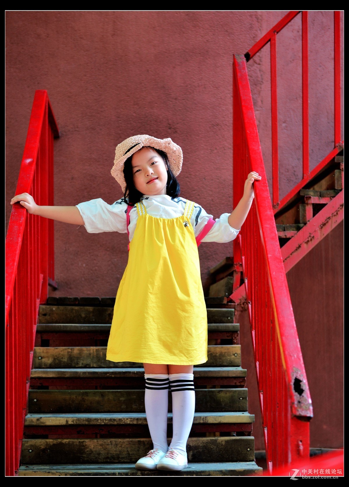 儿童片∶可爱小女孩莹莹。