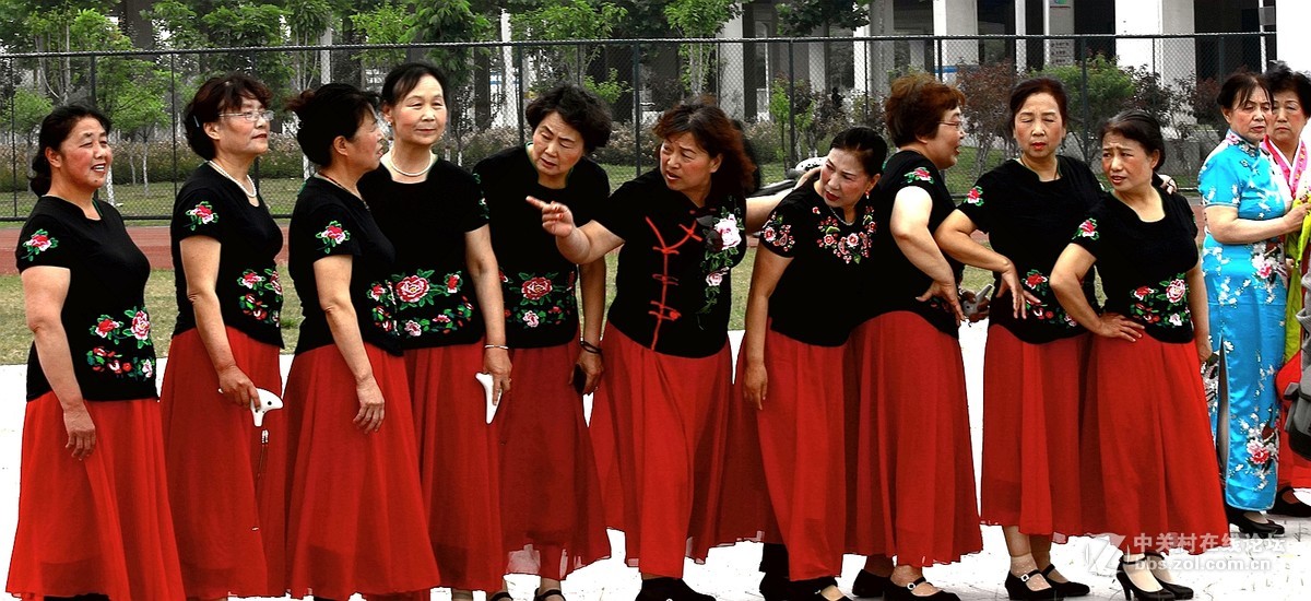 大型高端相亲会暨家文化节展演花絮【学拍人像】---请指教