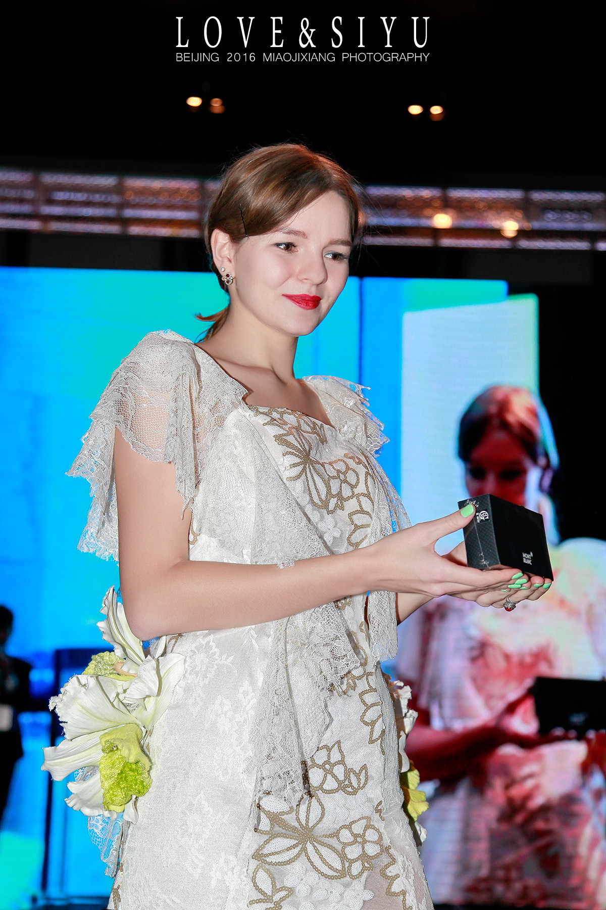 携拍卖会人像作品之六拜访贵版，祝牡丹江星空(中国)越办越好~【8P】