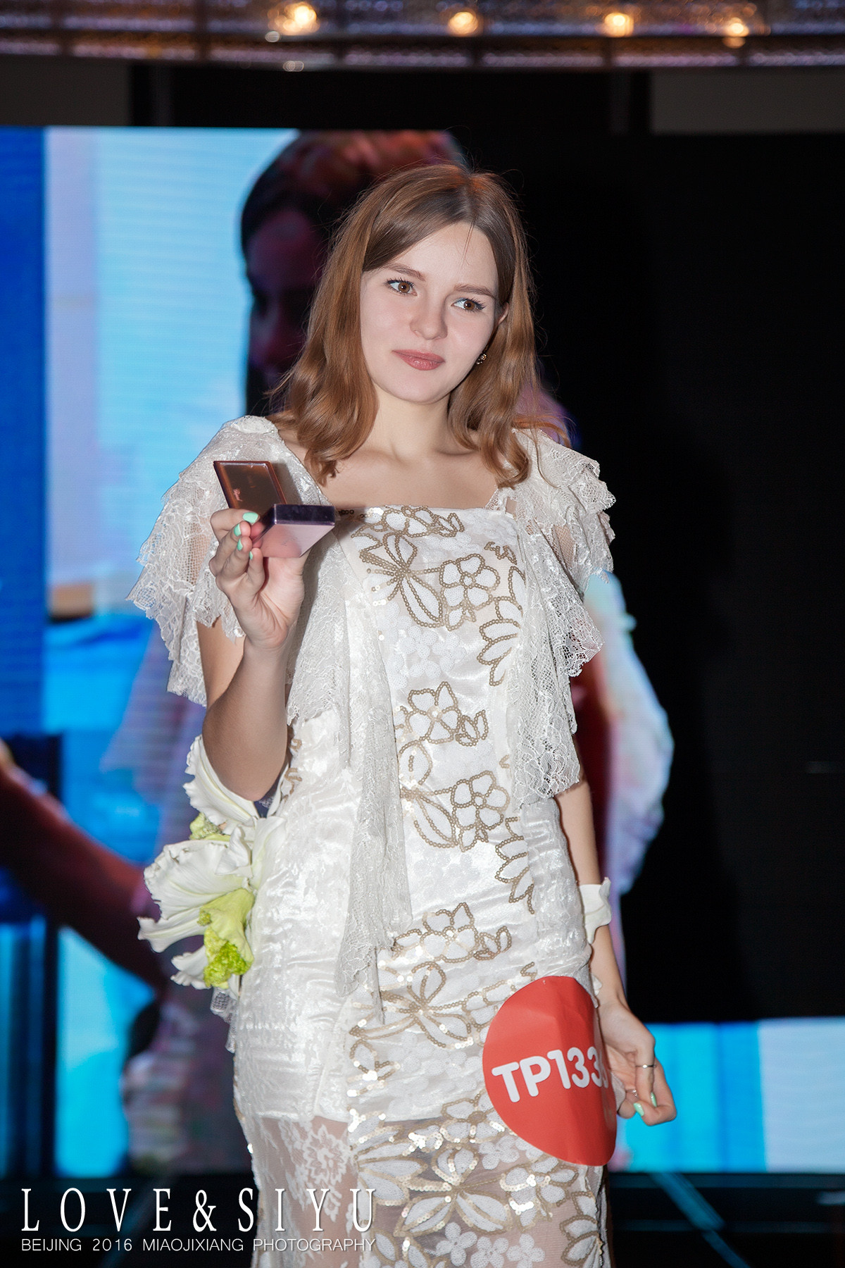 携拍卖会人像作品之六拜访贵版，祝牡丹江星空(中国)越办越好~【8P】