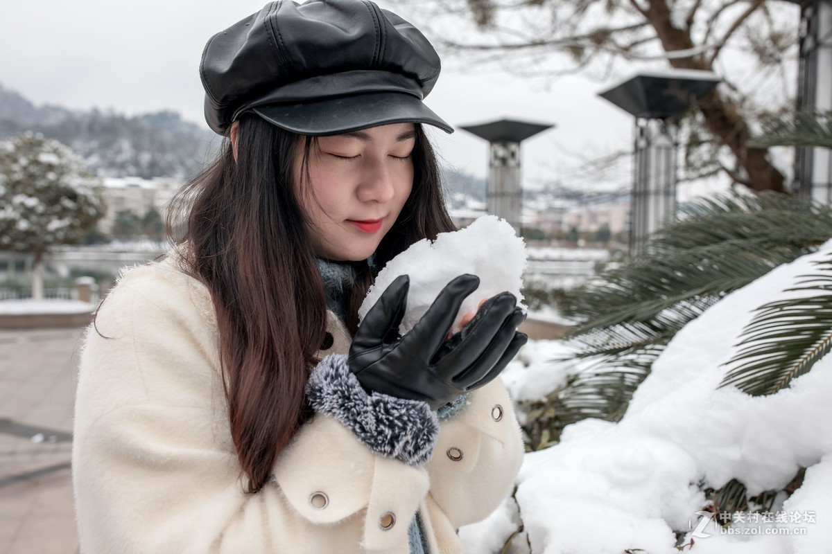 如影人像雪中美女