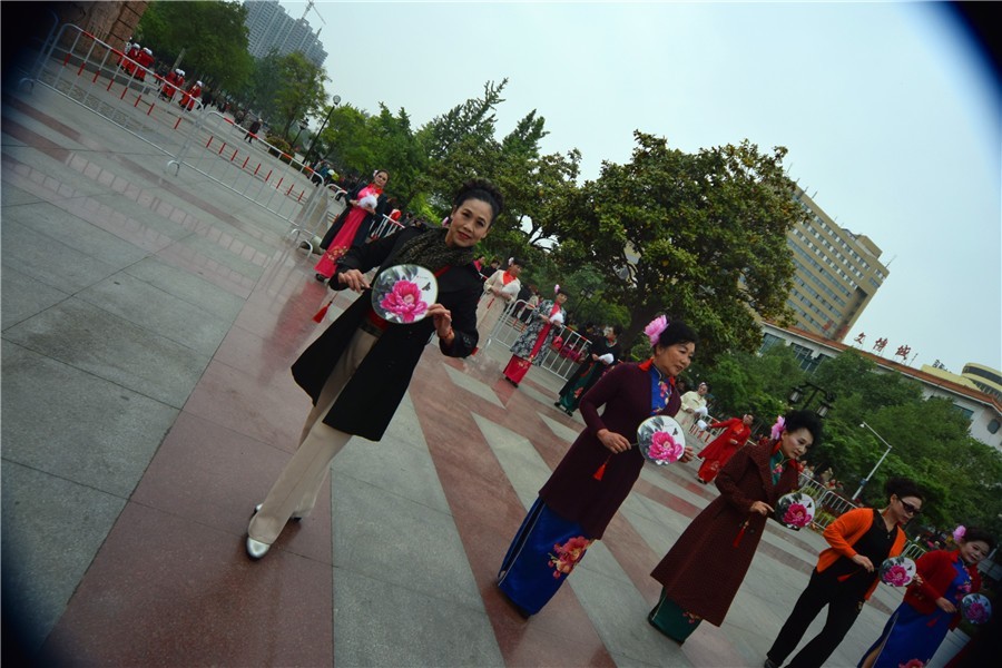 河洛欢歌老干部教育活动中心专场今日举行