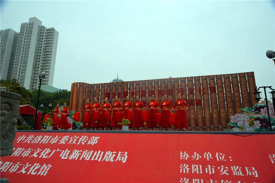 河洛欢歌老干部教育活动中心专场今日举行