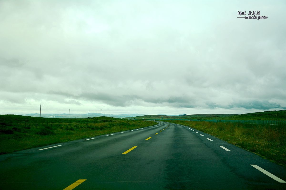 乌云密布你能阻止我们吗 —— 锡林郭勒大草原。（一）