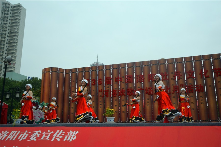 河洛欢歌老干部教育活动中心专场今日举行