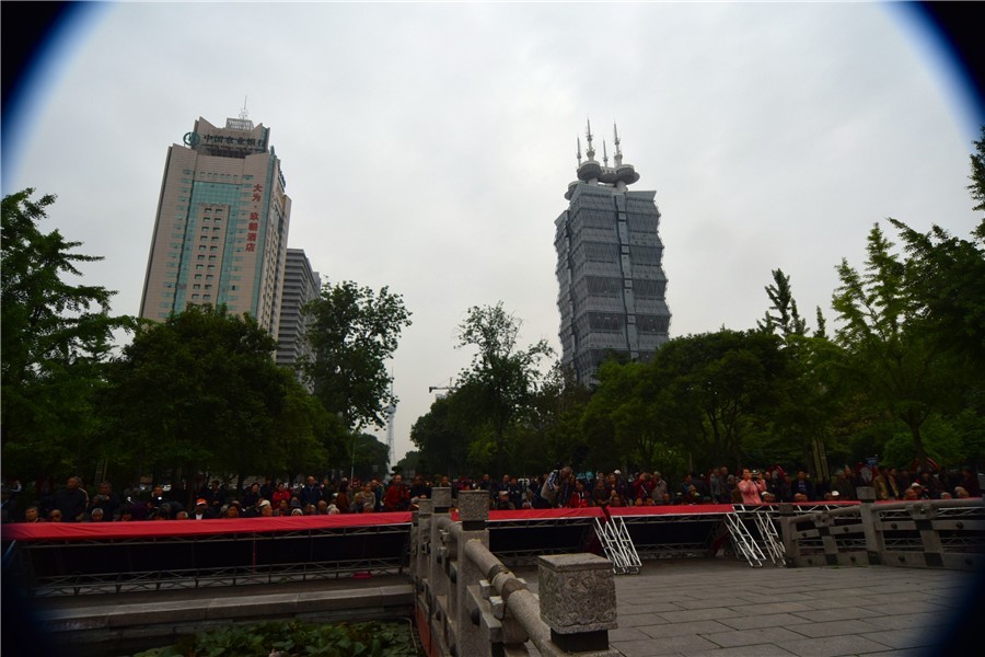 河洛欢歌老干部教育活动中心专场今日举行