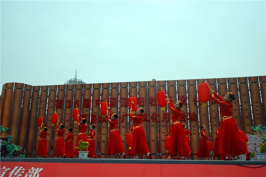 河洛欢歌老干部教育活动中心专场今日举行