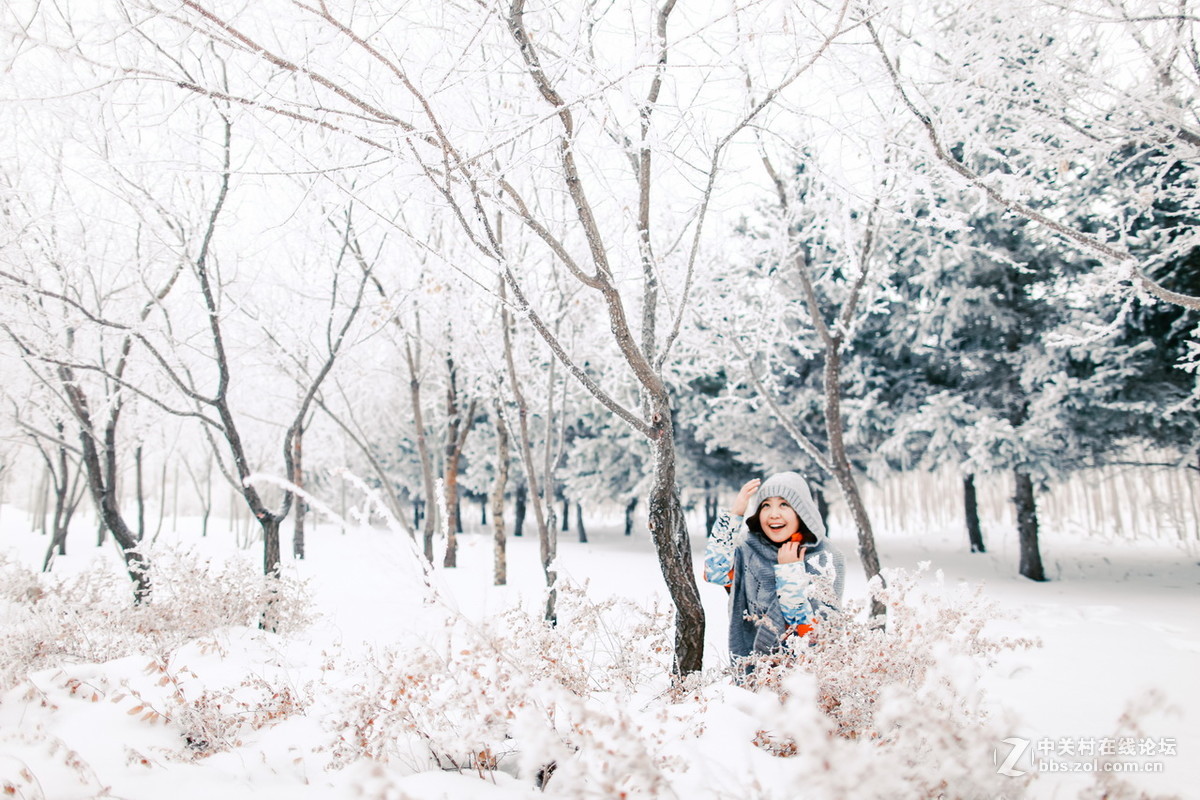 24L雾凇景色加人像