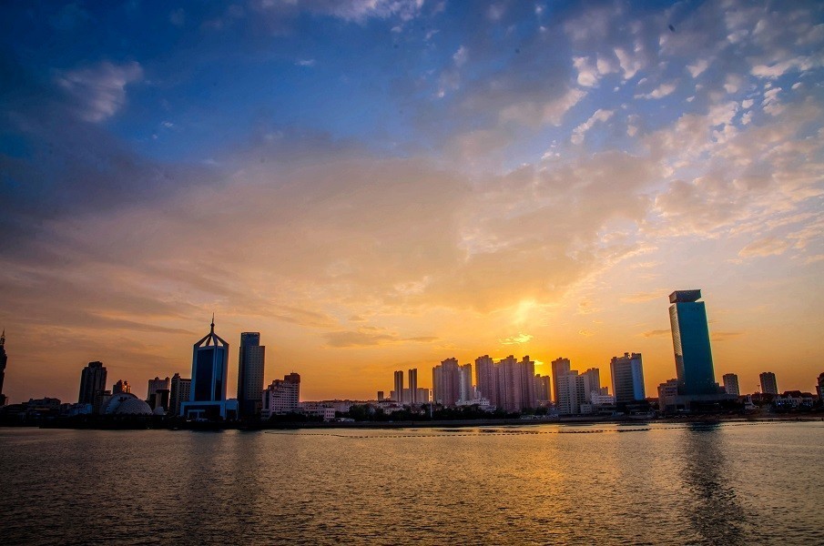 夕阳落山了    栈桥远眺