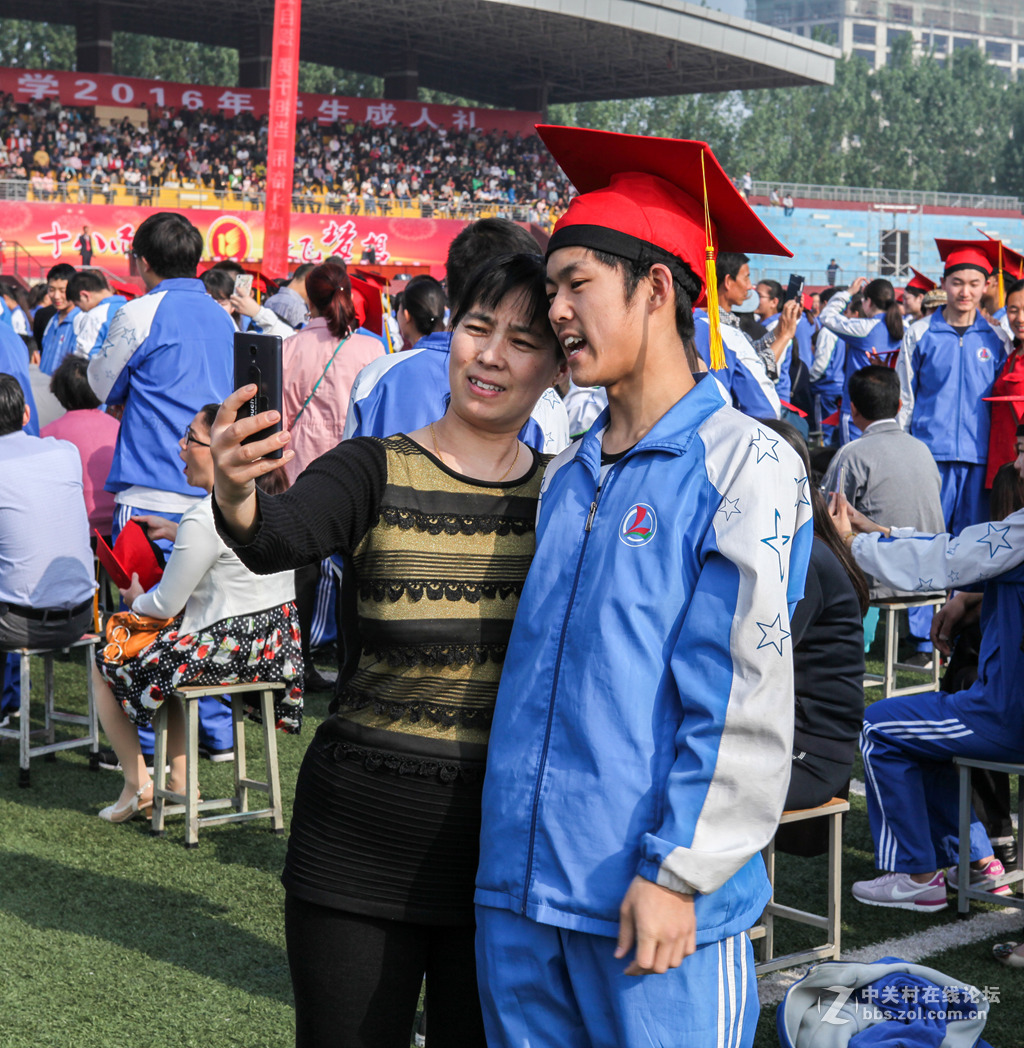 爱的感动沁阳一中成人礼见闻