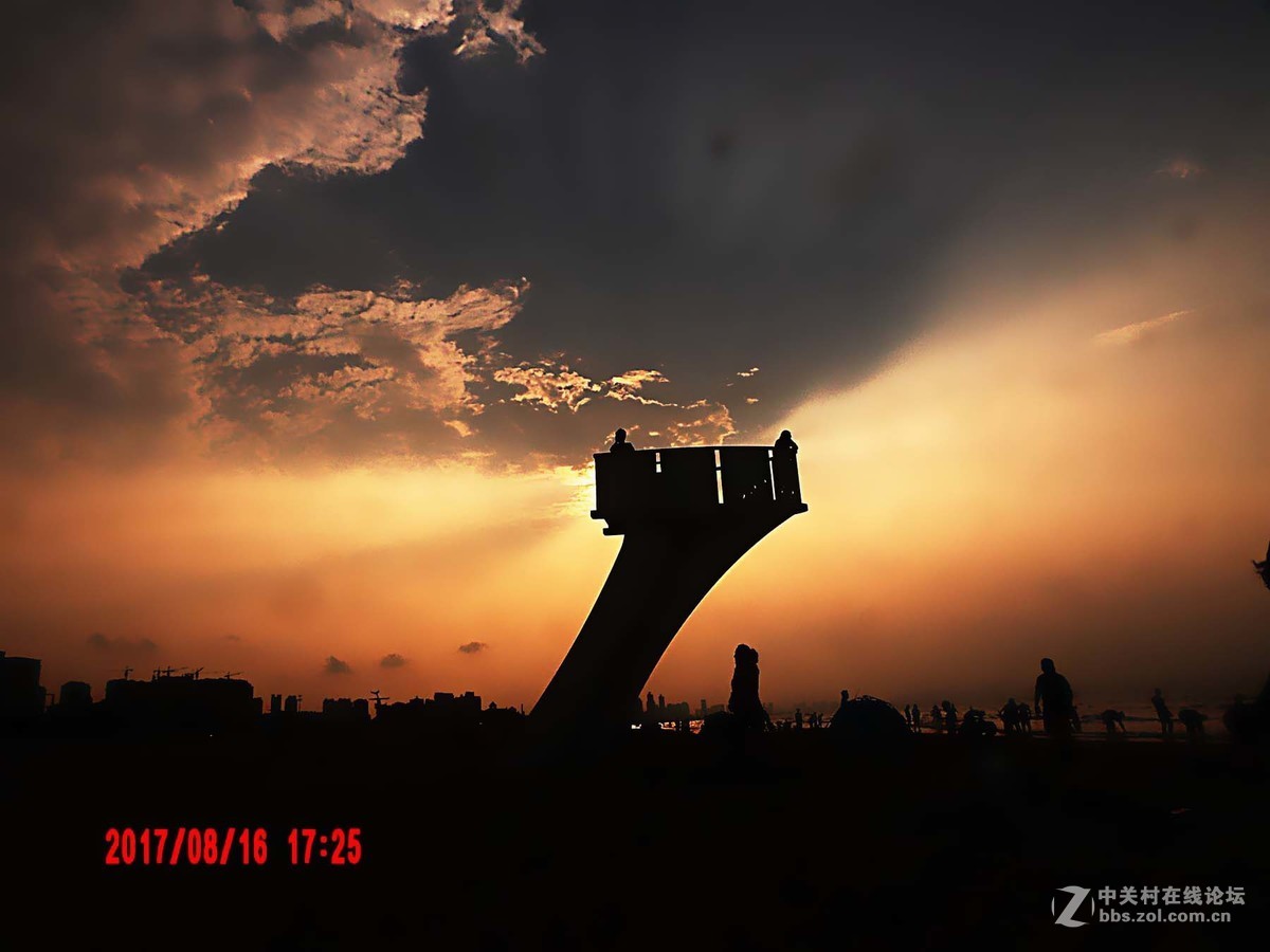 彩云、落日撞击的美！