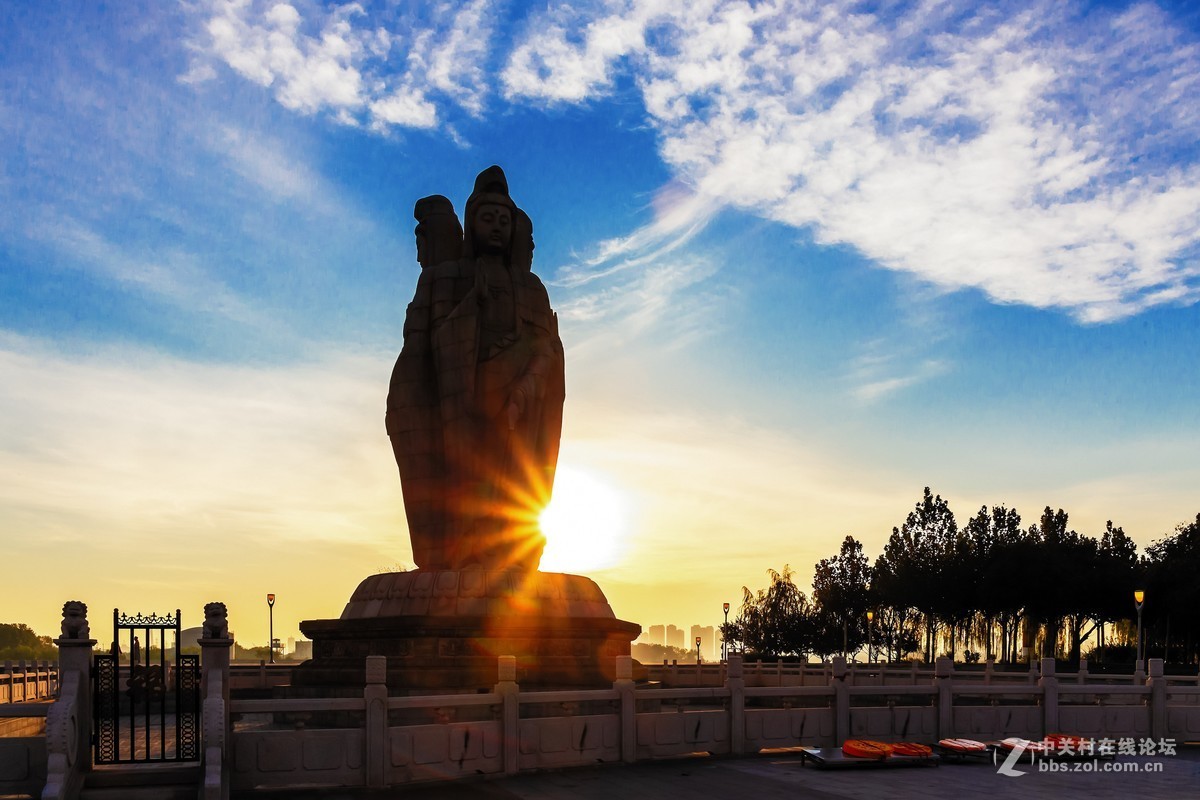 海河边，潮音寺
