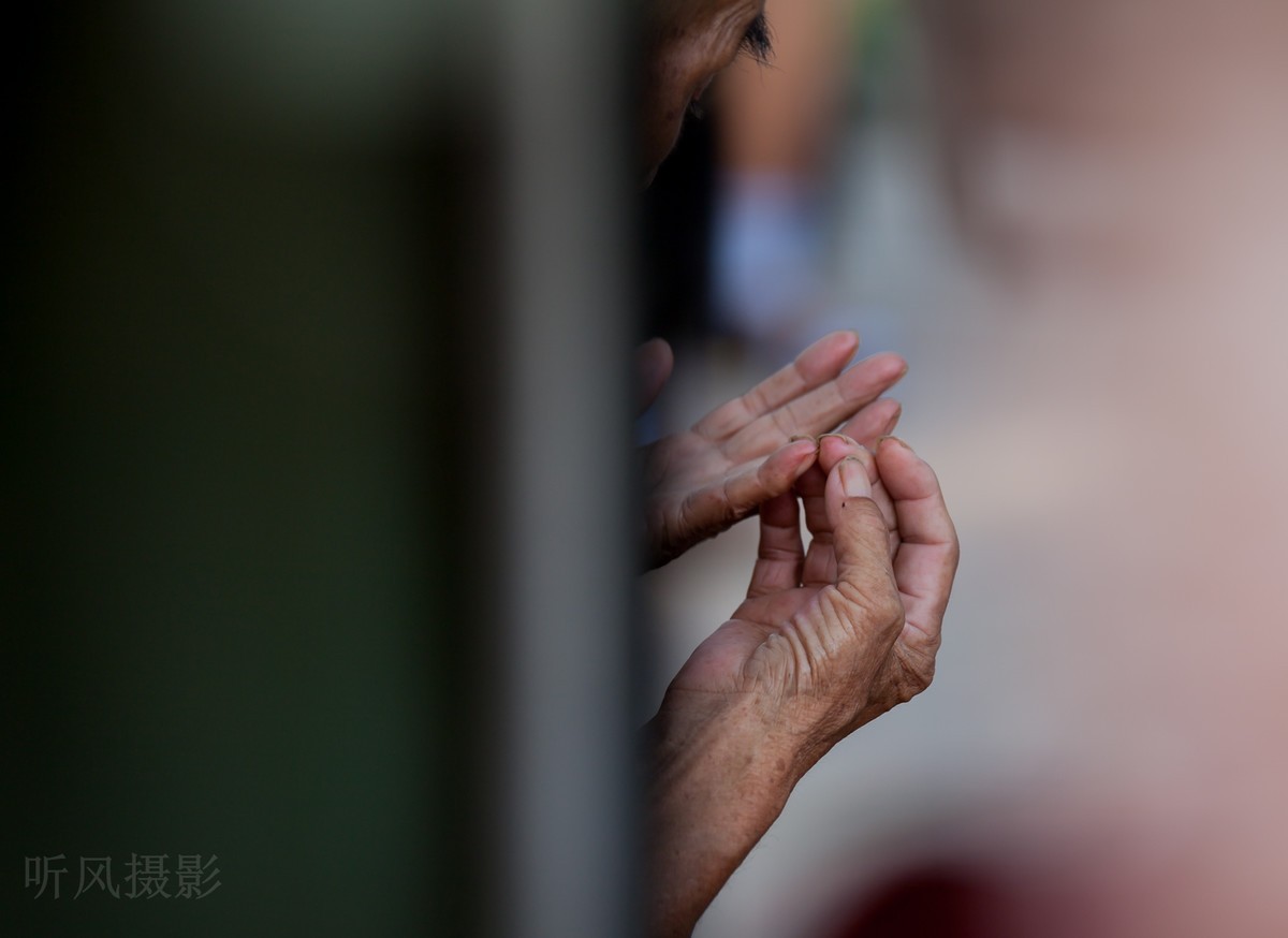 一群侃大山的老人----试镜帖