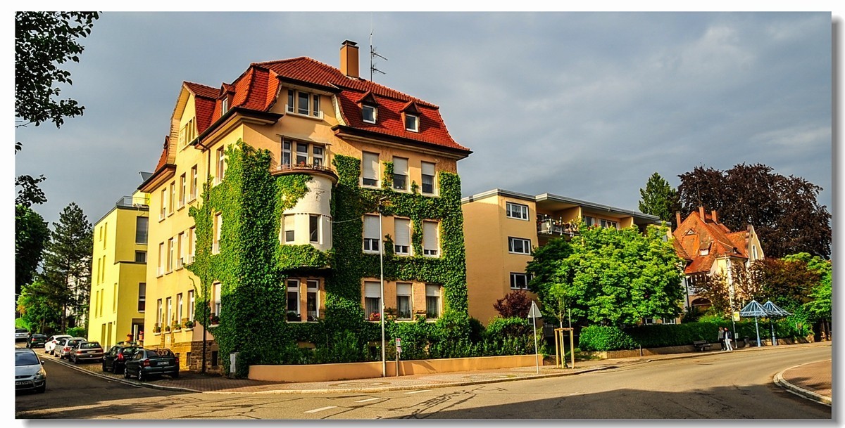 站在小镇德想念大上海德国小镇一撇