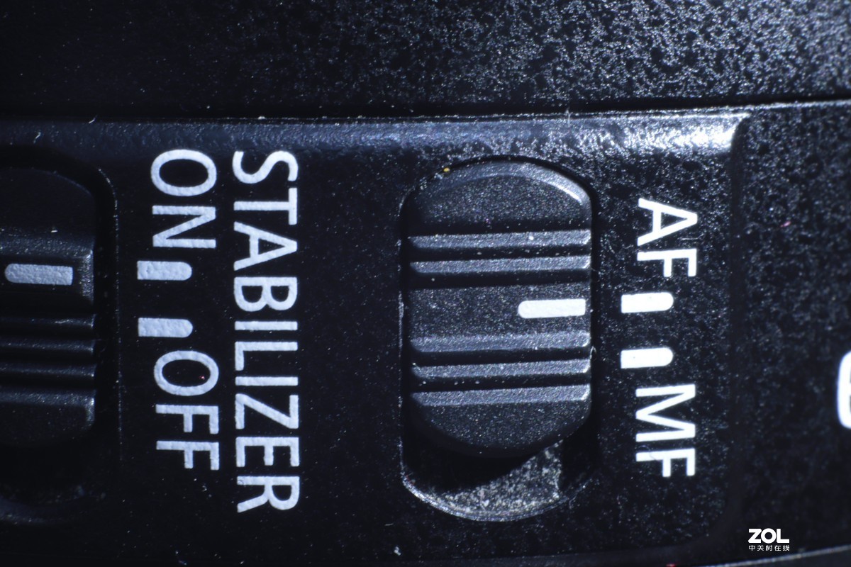 今天刚刚得到近摄接圈就迫不及待拍了几张。技术不好，还希望各位老师多多指教