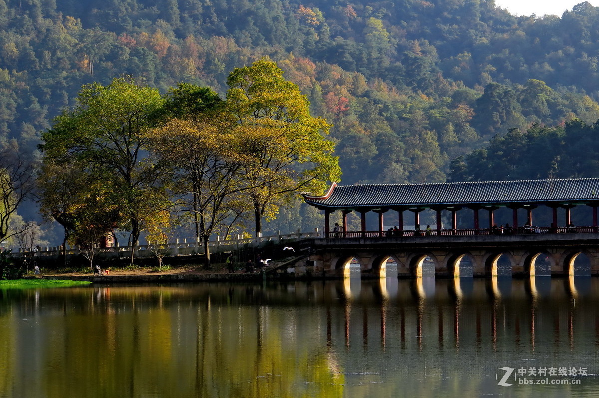 【携程攻略】贵州黔灵山公园景点,黔灵山公园是一座综合性的游览公园，建于1957年，位于贵阳市西北角，…